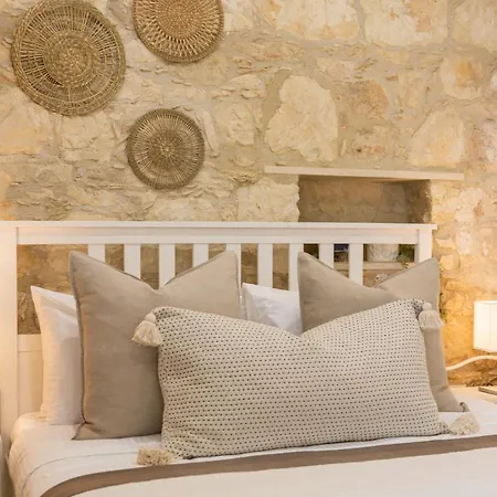 Phaedrus Living: Luxury Stone House Armou *