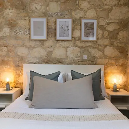 Phaedrus Living: Luxury Stone House Armou بافوس
