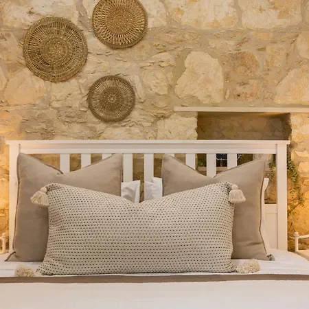 Phaedrus Living: Luxury Stone House Armou *